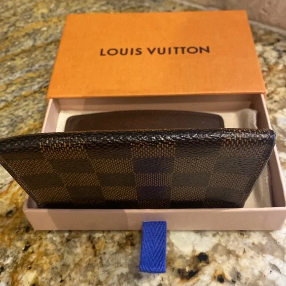 Authentic Louis Vuitton Men’s Wallet Card Holder - Picture 8 of 8